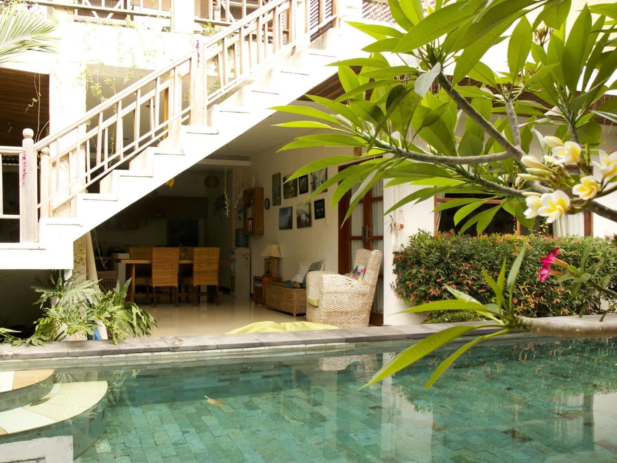 Puri Balangan Uluwatu